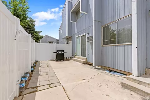 Exterior - 711 S 1600 E #C2, Clearfield, UT 84015 photo 2 of 3