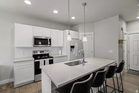 468 E London Way, Clearfield, UT 84015