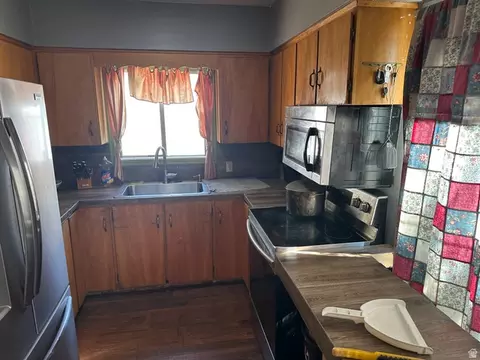 1425 E 700 N, Logan, UT 84321 photo 5