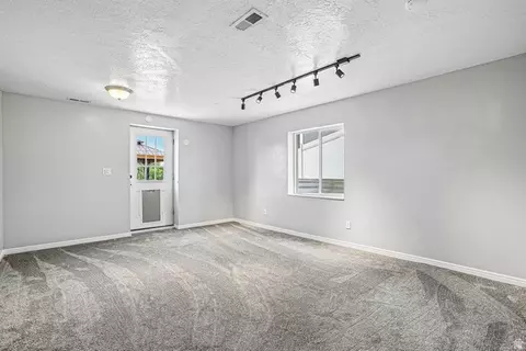 Living - 203 N 1900 W, Mapleton, UT 84664 photo 2 of 4