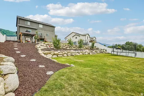 Exterior - 203 N 1900 W, Mapleton, UT 84664 photo 5 of 6