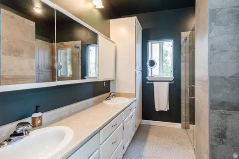 Bath - 721 S 500 E, Providence, UT 84332 photo 3 of 5
