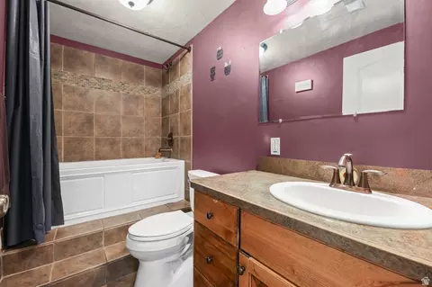 Bath - 2212 S 450 W, Perry, UT 84302 photo 4 of 4