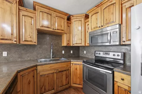 Kitchen - 2212 S 450 W, Perry, UT 84302 photo 2 of 4
