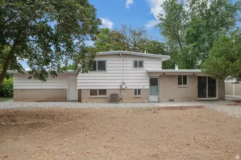Exterior - 9135 S 510 E, Sandy, UT 84070 photo 3 of 8