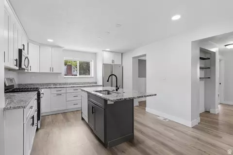 422 S Main St, Tooele, UT 84074