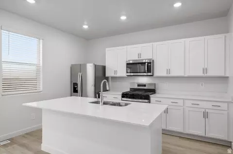 Kitchen - 946 Eden St #1695, Eagle Mountain, UT 84005 photo 2 of 5