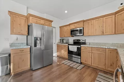 Kitchen - 4765 E Breezy Patch Rd, Eagle Mountain, UT 84005 photo 1 of 2