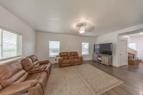 4765 E Breezy Patch Rd, Eagle Mountain, UT 84005 photo 7
