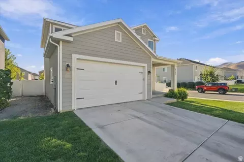 Exterior - 4765 E Breezy Patch Rd, Eagle Mountain, UT 84005 photo 6 of 6
