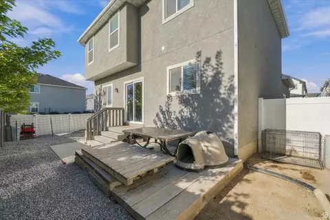 Exterior - 4765 E Breezy Patch Rd, Eagle Mountain, UT 84005 photo 4 of 6