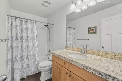 Bath - 4765 E Breezy Patch Rd, Eagle Mountain, UT 84005 photo 3 of 3