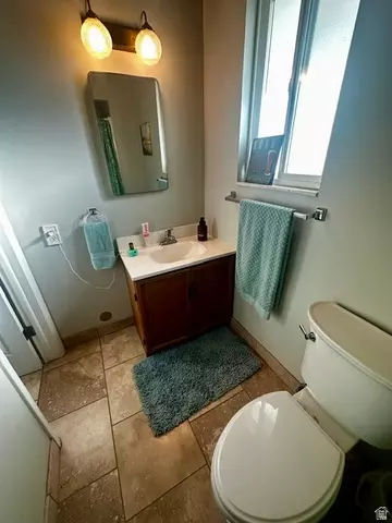 Bath - 1115 S Canyon Crest Dr E, Bountiful, UT 84010 photo 6 of 6