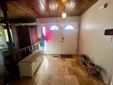 Entry Way - 1115 S Canyon Crest Dr E, Bountiful, UT 84010 photo 1 of 2