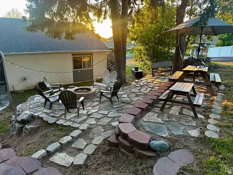Exterior - 1115 S Canyon Crest Dr E, Bountiful, UT 84010 photo 14 of 15