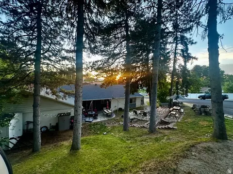 Exterior - 1115 S Canyon Crest Dr E, Bountiful, UT 84010 photo 5 of 15