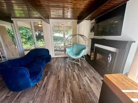Living - 1115 S Canyon Crest Dr E, Bountiful, UT 84010 photo 3 of 7