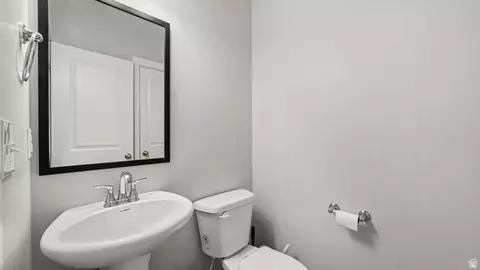 4184 E Sun Crest Dr, Eagle Mountain, UT 84005 photo 3