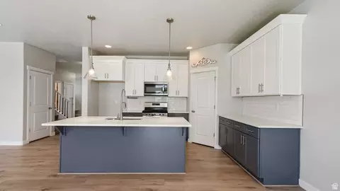 4184 E Sun Crest Dr, Eagle Mountain, UT 84005 photo 8