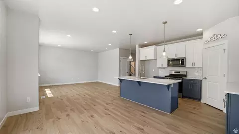 4184 E Sun Crest Dr, Eagle Mountain, UT 84005 photo 7