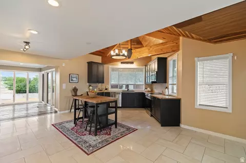 Kitchen - 460 E Landslide Rd S, Central Valley, UT 84754 photo 2 of 5
