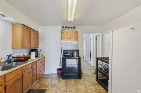 14 E Main St, Goshen, UT 84633 photo 3
