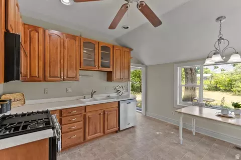 148 S 300 E, Logan, UT 84321 photo 7