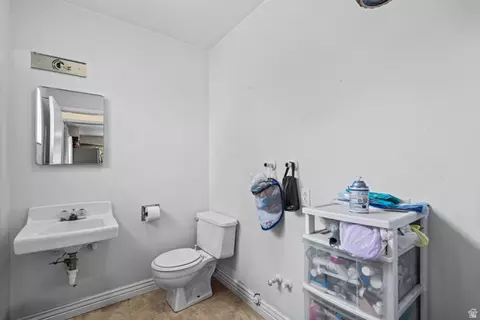 Bath - 225 Tyler Ave, Ogden, UT 84404 photo 2 of 2