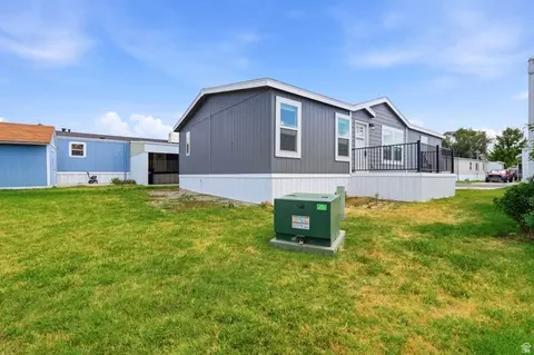 3860 Midland Dr #A14, Roy, UT 84067