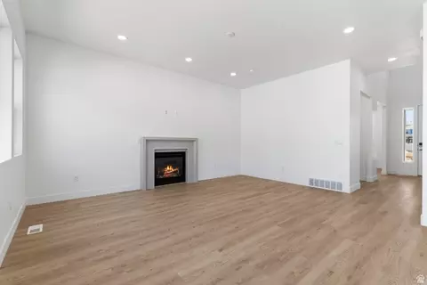 58 S Crimson Way #306, Mapleton, UT 84664 photo 8