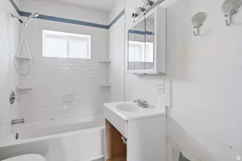 Bath - 395 N 400 W, Logan, UT 84321 photo 1 of 2