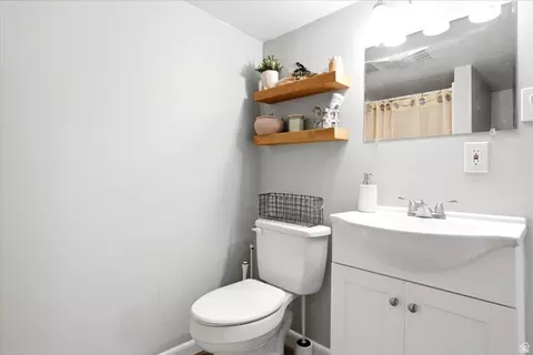 Bath - 126 E 200 N, Bountiful, UT 84010 photo 2 of 2