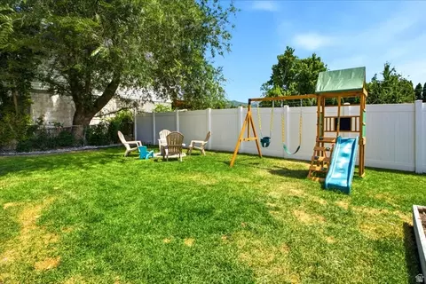 Exterior - 126 E 200 N, Bountiful, UT 84010 photo 5 of 6
