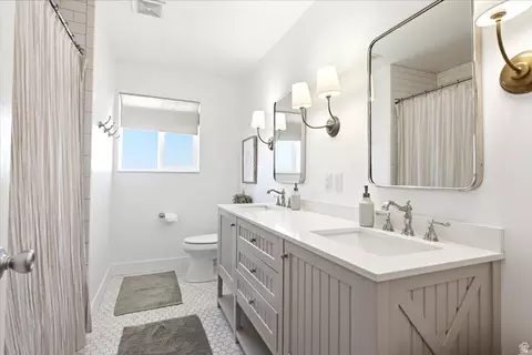 Bath - 126 E 200 N, Bountiful, UT 84010 photo 1 of 2