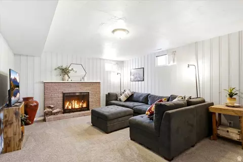 Living - 126 E 200 N, Bountiful, UT 84010 photo 3 of 4