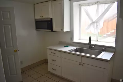 Kitchen - 3327 E Windhover Rd, Eagle Mountain, UT 84005 photo 1 of 1