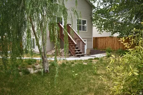 Exterior - 3327 E Windhover Rd, Eagle Mountain, UT 84005 photo 6 of 7