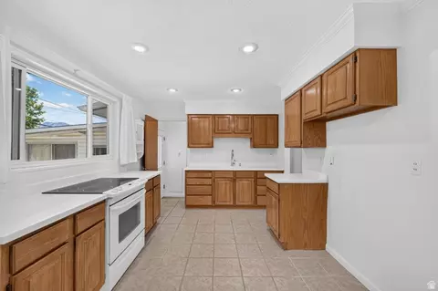 Kitchen - 851 E Galena Dr, Sandy, UT 84094 photo 1 of 4