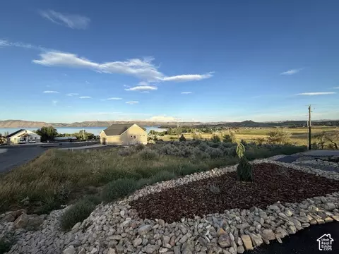 140 W Lychee Ln S, Garden City, UT 84028