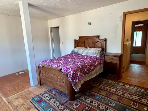 255 E Center St, Spring City, UT 84662 photo 11