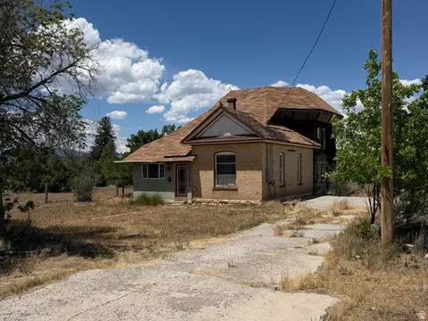 255 E Center St, Spring City, UT 84662