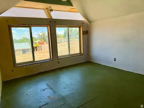 255 E Center St, Spring City, UT 84662 photo 18