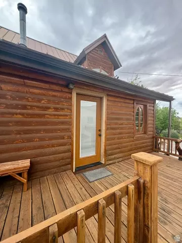 Exterior - 802 S 810 E, Teasdale, UT 84773 photo 5 of 16
