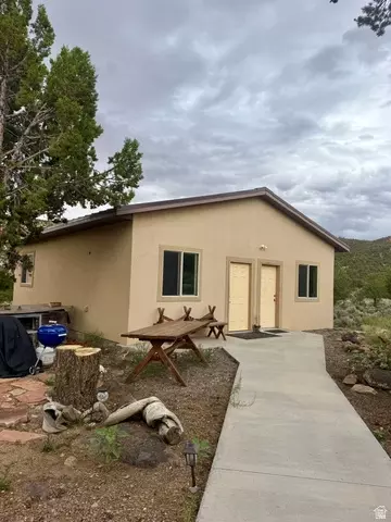 Exterior - 802 S 810 E, Teasdale, UT 84773 photo 8 of 14