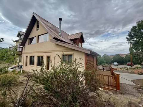 Exterior - 802 S 810 E, Teasdale, UT 84773 photo 8 of 16