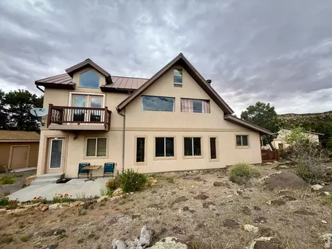 Exterior - 802 S 810 E, Teasdale, UT 84773 photo 7 of 16