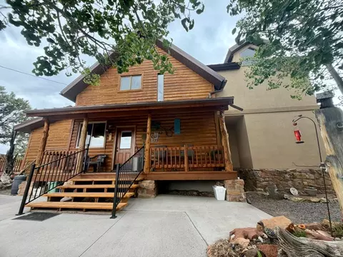 802 S 810 E, Teasdale, UT 84773