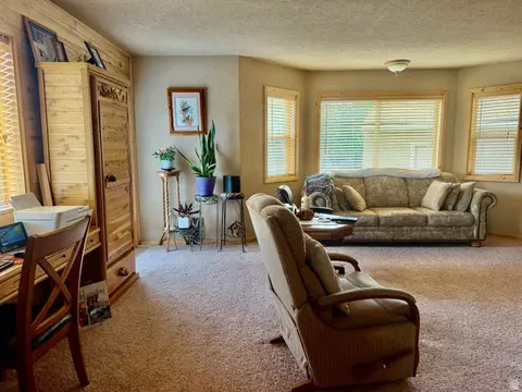 Living - 802 S 810 E, Teasdale, UT 84773 photo 2 of 4