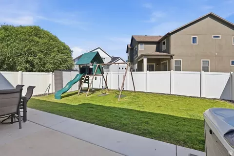 Exterior - 2104 E Heritage Dr, Spanish Fork, UT 84660 photo 5 of 5