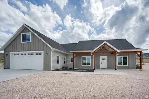 2962 S Sand Trap Cir #69, Garden City, UT 84028